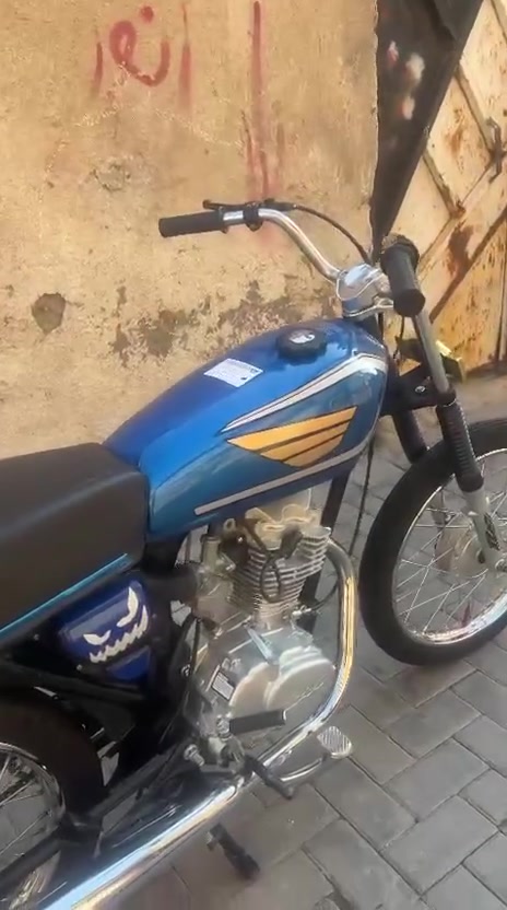 سلام عليكم دراجه  ما مفتوحه ادوات مطلوب مراوس بماكس عدله ما مفتوحه ودراجه تعمير ما متعوبه تعال شوف بعينك لمكينه ناعمه
ملاحظه دراجه بدون سيبايه 
ماكني بصره نجيبيه يم جسر خالد
رقمي ***********
