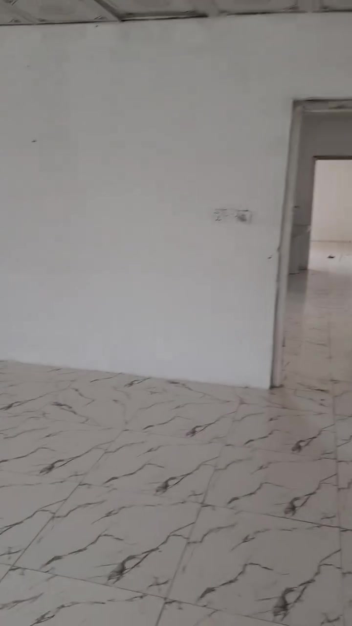 للإيجار • ١٠٠م • منطقة ٥٥
