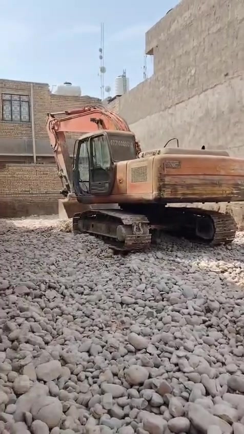 سلام عليكم
👷‍♂️مستعدون للتفليش البيوت 🏘والبنايات🏬 ورفع النقاذ + فرش سبيس + حادله مطاطيه وتجهيزها قطعه جاهزه للبناء 🧱  العنوان ميسان /العماره🌷 للستفسار أنتصل على الرقم***********🫡
