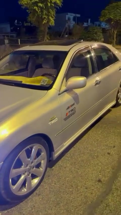 بەناوی خوای گەورە
شاهینەی ٢٠٠٥ی سپۆرت 
٢ دووگمە ✅
١٨٢ کەمێک دوکەڵی هەیە ✅ 
سڵاید بی کێشەیە✅
سەقفی بئ بۆیاخ و چاڵ و چۆڵی ✅
مکەبەرەی تازە ✅ 
ناوزەرد ساج مەلەکی ✅
لایت ناو ڕەش و ئیشارەت ✅ 
بەگلایت لیزەر ✅
ویلی دنگەی ئیستل✅
تایەی تازە ✅ 
شوارب تۆمس ✅
سوکان لێکسس و کارەبای ✅
سەیارەکە زۆر جوان و پاکە سعری قفڵ و کۆتای ٤٨
شوێن چەمچەماڵ 
***********
