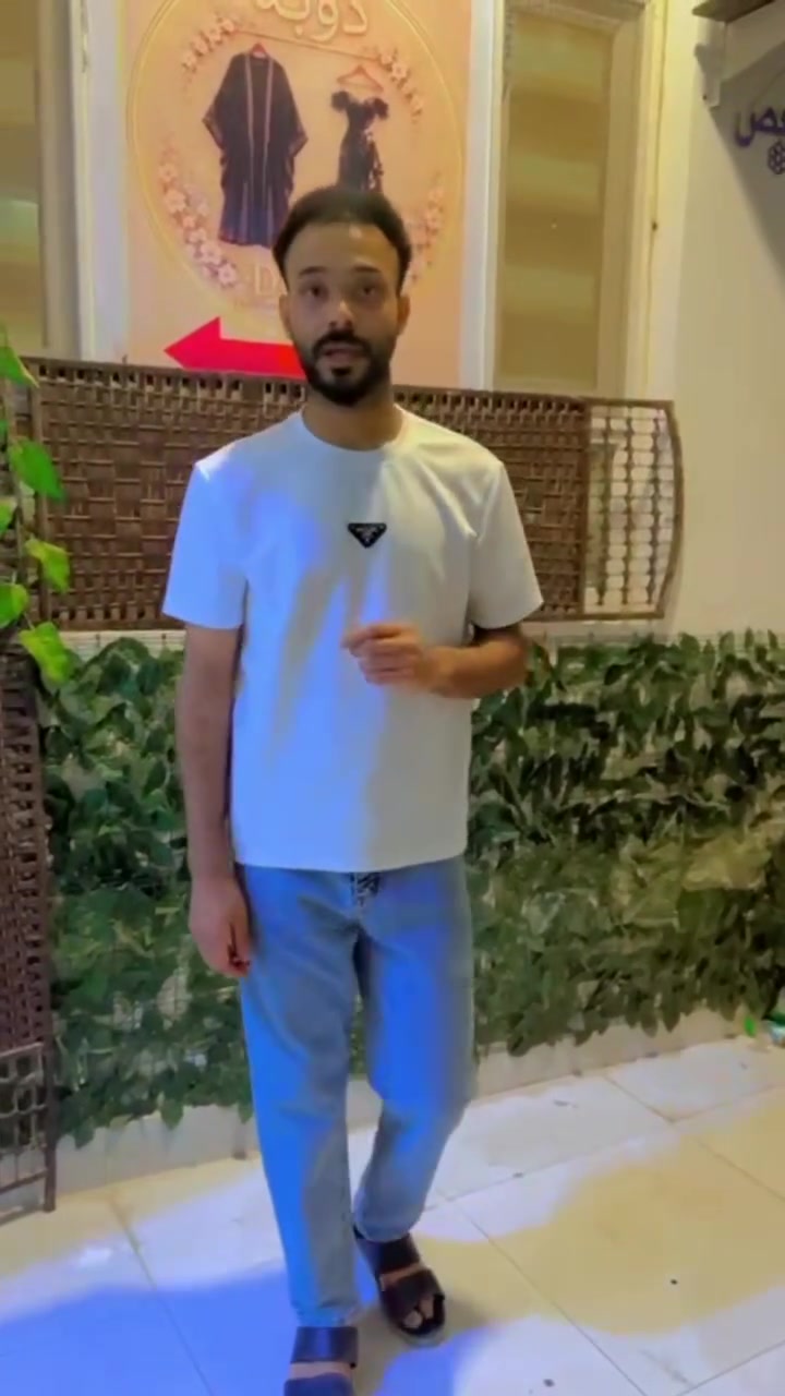 تشيرت ولادي بس ب الفين دينار 🌚
