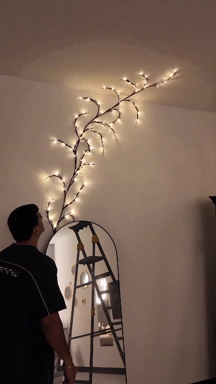 إنارة جدارية • شكل شجرة • LED دافئ