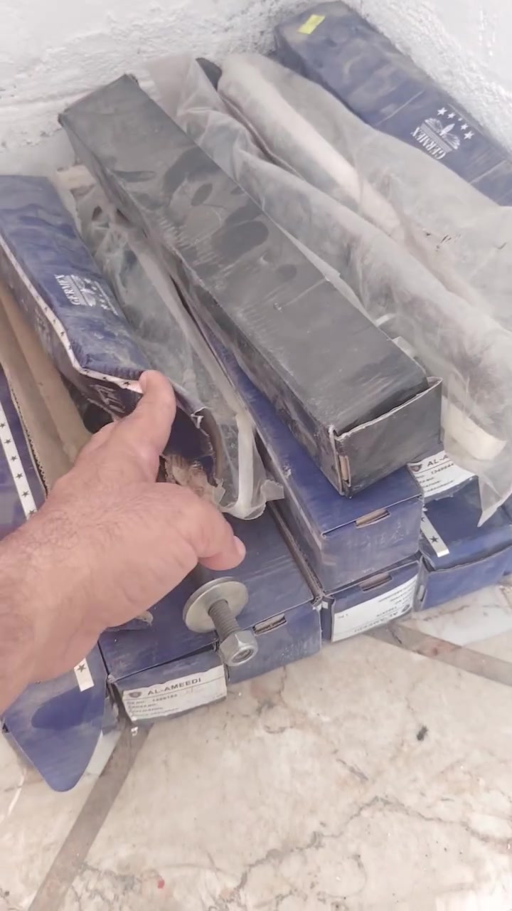 من رخصت لادمن المحترم
غراض سكانيا للبيع تصفية محل
***********
***********
بصره
سفوان
منطقة النجمي
اسعار مناسبه
