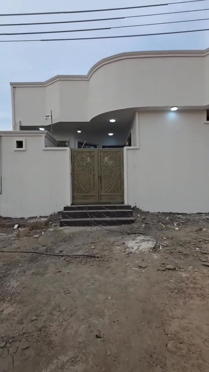 حي المهندسين • ١٠٠م • طابق ونص