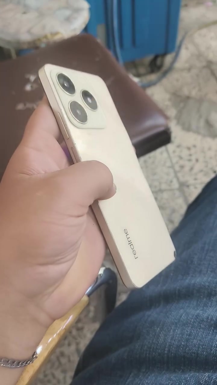 سلام عليكم جهاز ريلمي c61 جهاز كلش زين يمكن ٦٠ فريم ذاكره ١٢٨  سعره قفل 70 الف 
رقمي *********** مكاني مدينه الصدر
