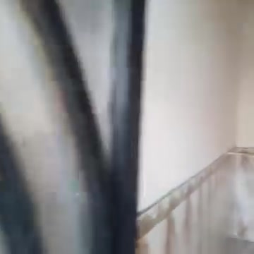 السلام عليكم
نص بيت للايجار 

مقابيل المدرسه 

دور شرطه 

غرفه وصاله واستقبال ومطبخ صحيات 

للايجار 400 شامل جور الماي والكهرباء قفل قفل قفل 

عقارات حيدر القاسم 

***********
