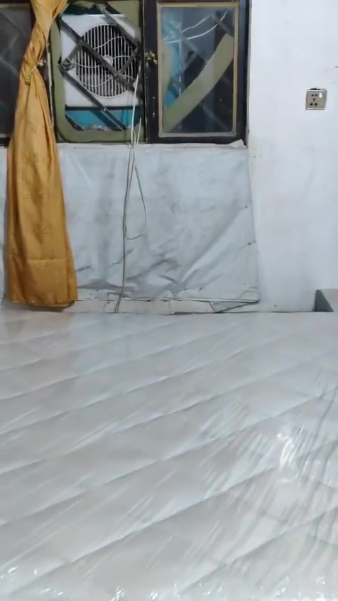 غرفه للبيع مستعجل  تركي جديد صارلي شهرين من مشتريه السعر***********

