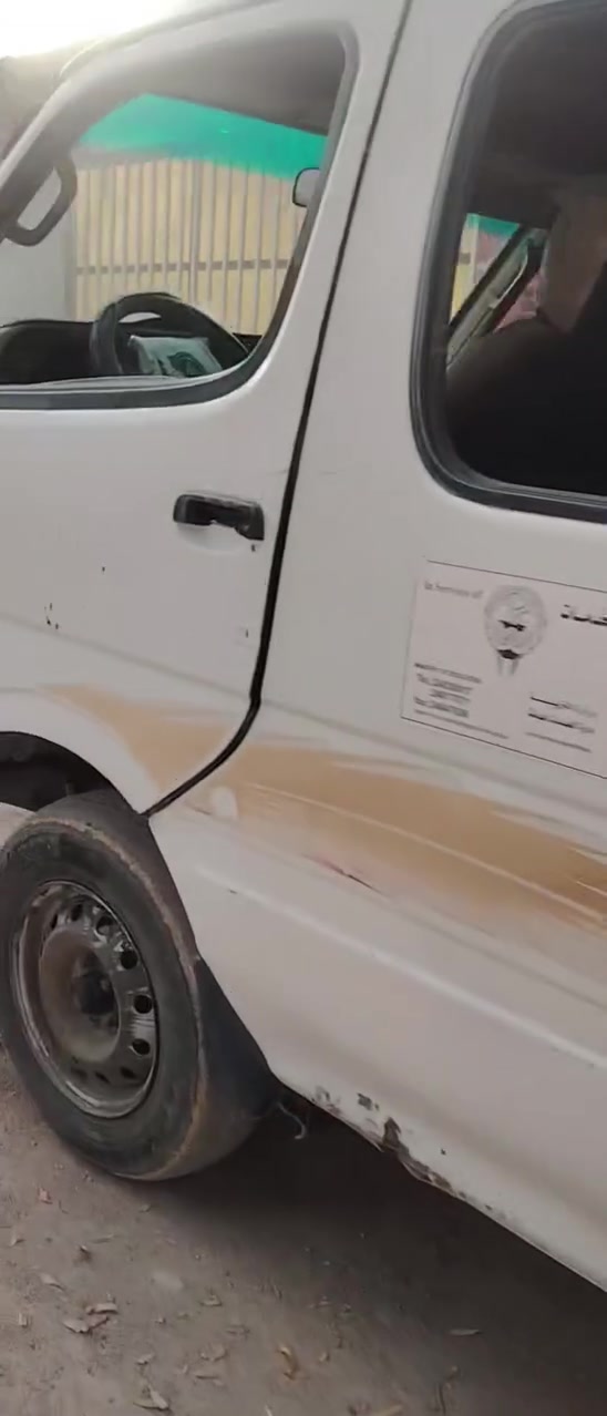 السلام عليكم اخوان سياره فتون موديل ١٠ محرك هستوني مجفته بيها شاصي العبري يرادله تعمير بدون راعي سعرها ١٢ ورقه قفل الي يريدها بلخدمه مكان نجف رقم ***********
