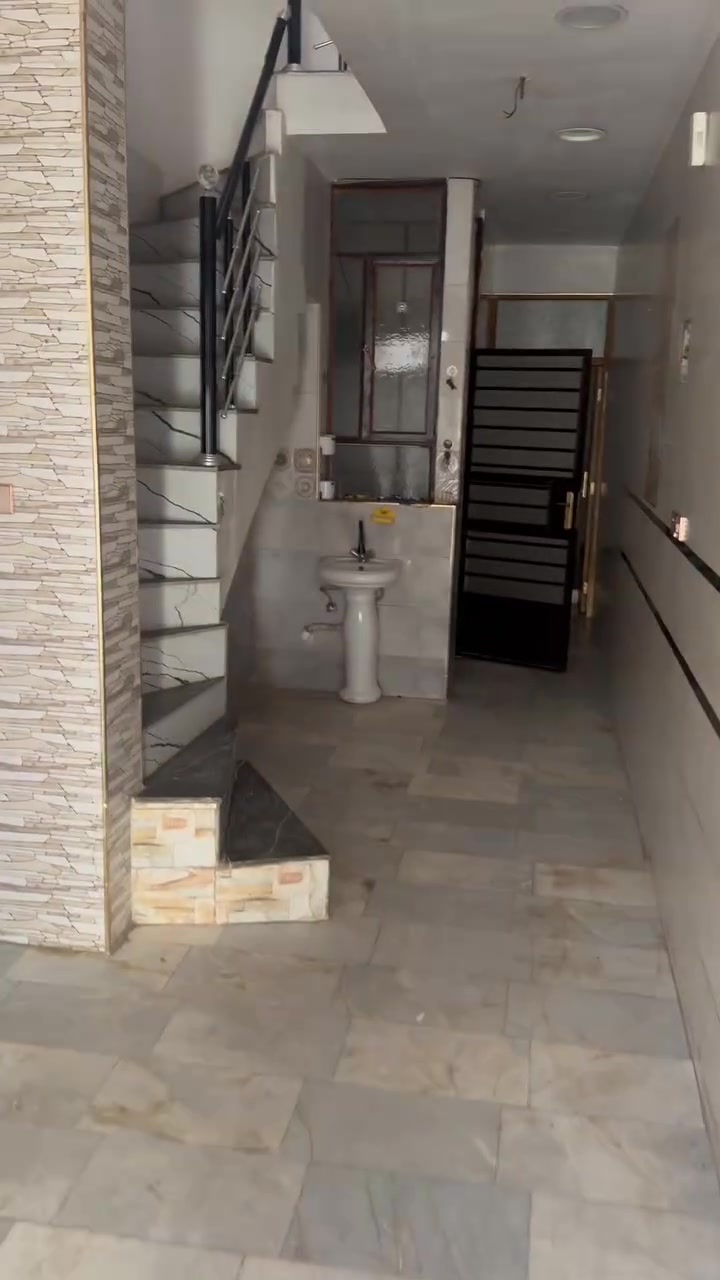 مشتمل للايجار الشعب خلف حسينيه الانصار
ستقبال وحولي وخدمات 
فوك (٢) نوم  ايجاره مناسب 

معروض بمكتب الكناني *********** 
 
المكتب مجاز منصه عقاري
