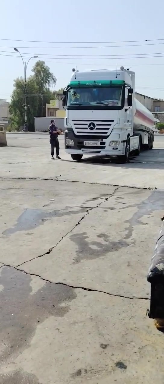 سلام عليكم 
دمعه ٢٠٠٥ ١٨٤٦
طوناج سنتين جيبس جديد
سنويه ورقم جديد
تانكي شاكر بلا رصعه 
طخم تاير 
لل استفسار عل ارقام
*********** وتساب اتصال
***********وتساب
