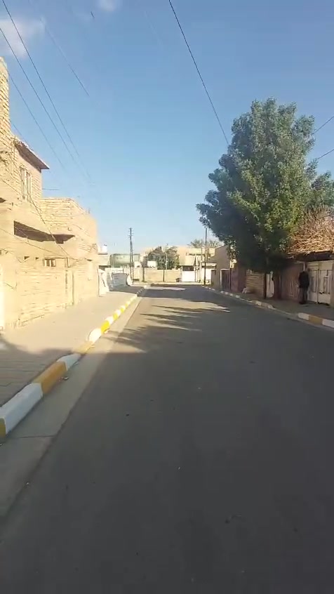 🌟 فرصة عقارية مميزة للبناء الفوري! أرض سكنية متكاملة ومجهزة بالكامل 🌟

📍 الموقع: الحسينية (منطقة مسقط) – موقع حيوي، آمن، وهادئ جداً.
🏫 نقطة دالة: بالقرب من مدرسة آمرلي (موقع مثالي للعوائل).
تفاصيل العقار:

📏 المساحة: 100 متر مربع.

📐 الأبعاد: واجهة (5 متر) × نزال (20 متر) – أبعاد نموذجية جداً تتيح لك تنفيذ أحدث الخرائط الهندسية براحة تامة.

لماذا هذه الأرض هي خيارك الأفضل؟ (جاهزة صفر تكاليف إضافية):
🧱 مسيجة بالكامل: الأرض محاطة بسياج جاهز، مما يوفر عليك الوقت والجهد وتكاليف البناء الأولية، ويضمن لك الخصوصية والحماية.

🛠️ أرضية مصبوبة (ليست ترابية): الأرض نظيفة جداً ومصبوبة بالكامل، مما يعني التخلص من مشاكل الأطيان والأتربة، وهي جاهزة فوراً للمباشرة بالعمل أو الاستخدام.

✨ مرتبة ونظيفة: خالية تماماً من أي أنقاض أو مخلفات، وتنتظر فقط وضع حجر الأساس لمنزلك الجديد.

💡 هذه الأرض مثالية لمن يبحث عن سرعة الإنجاز وتوفير مصاريف التجهيز الأولية في منطقة مخدومة وقريبة من المدارس.

💰 السعر: [ 25 مليون قفل ]
للاستفسار، ولمعاينة الأرض على أرض الواقع، يسعدنا تواصلكم على الأرقام التالية:
📞 رقم الهاتف: [***********]
📱 واتساب: [ https://wa.me/9647706205459 ]
