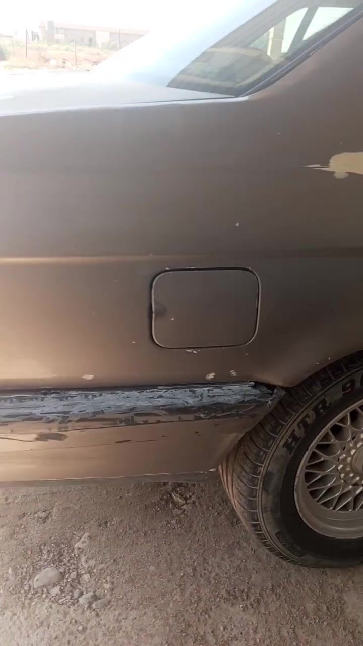 السلام عليكم بي ام للبيع ٧٠٠ محوره مكينه وكير ياباني ٣٠٠٠رقم واسط دولي بسمي تبريد شغال سياره جاهزه المكان واسط النعمانيه رقم الهاتف ***********

