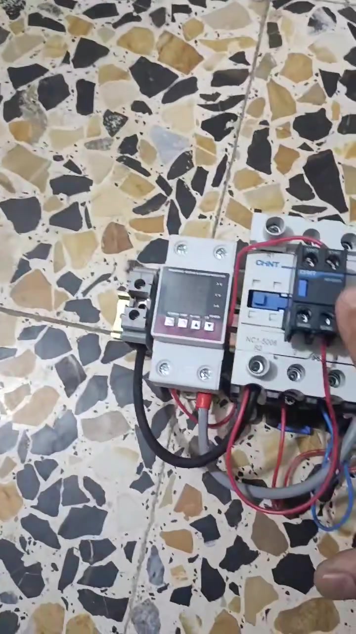 جهاز تحويل ATSوطاقه شمسيه . سلام الكهربائي ***********
