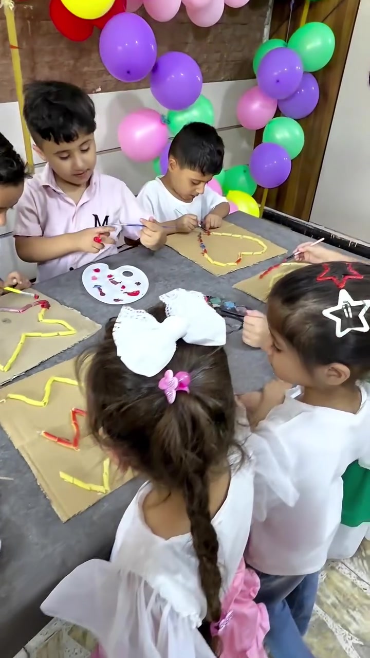 🌟 أطلقوا العنان لإبداع الصغار! 🌟
شاهدوا كيف يحول هؤلاء الفنانون الصغار قطع المعكرونة العادية إلى أعمال فنية مذهلة.🎨✨ هذه ليست مجرد لعبة، بل هي نشاط ممتع لتنمية المهارات الحركية الدقيقة وتعزيز التركيز والخيال لدى الأطفال

#فن #أطفال #إبداع #أنشطة_منزلية #تلوين #معكرونة #مواهب_صغيرة #تعلم_باللعب #ألعاب_تعليمية #أنشطة_أطفال

📍 الموقع: بغداد - البلديات 
📲 للحجز والاستفسار : ***********
