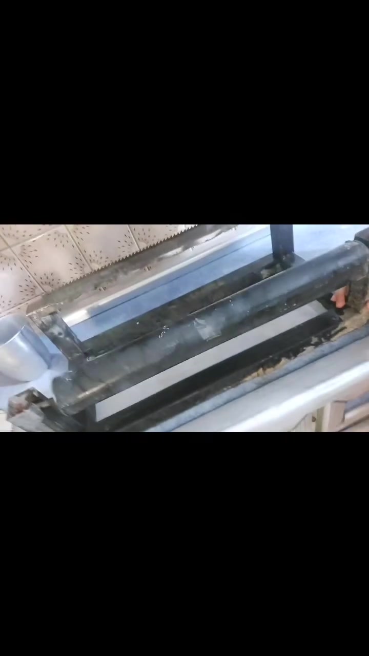 اغراض لبيع  وياها مثرامه عدد ٢
جناكيل مال لحم عدد ٢ 
كلهن اخذهن ب١٠٠الف عنواني فلوججه شارع ثرثار
‎***********
