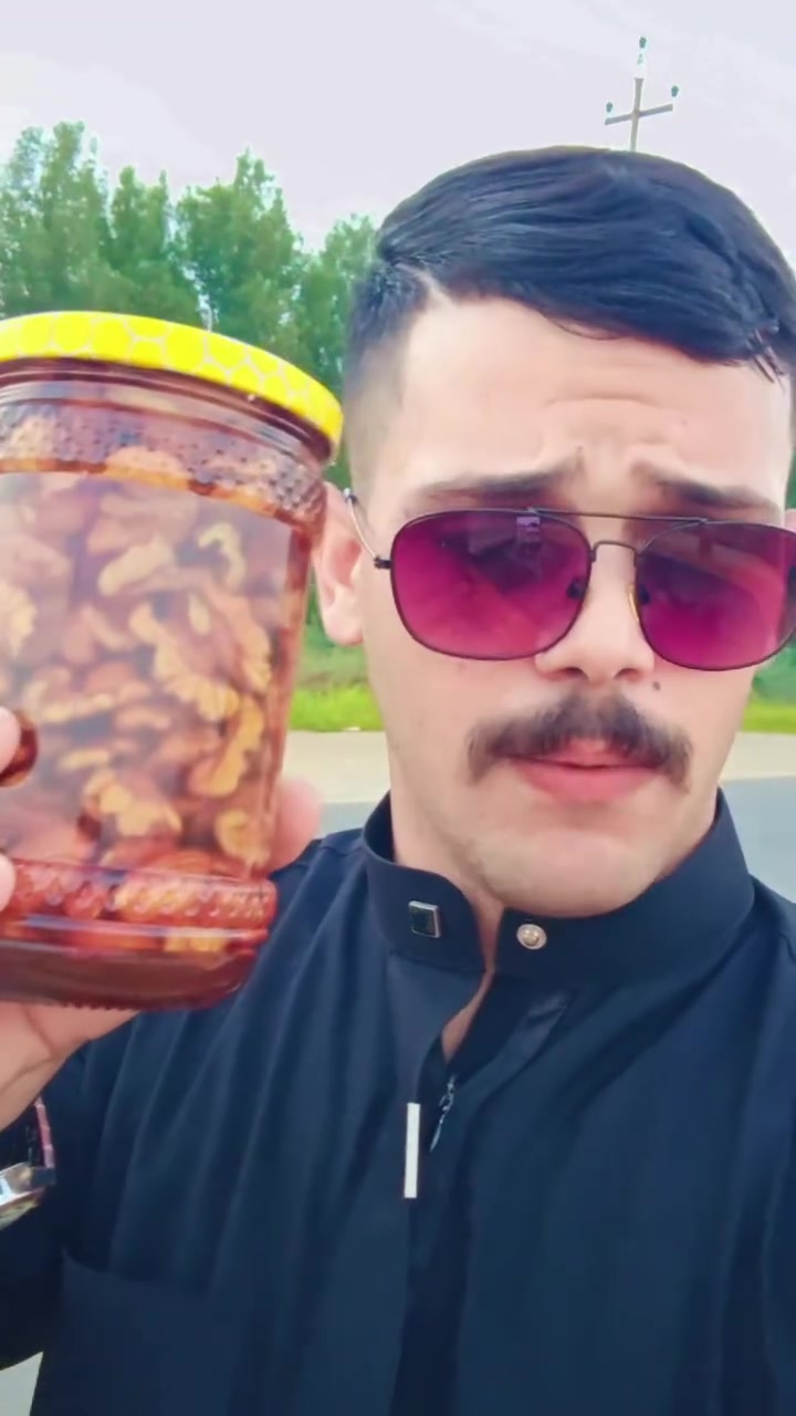 🍯 تخفيض مايتفوت

️⃣ علبة كبيرة عسل مع المكسرات 🥜
2️⃣ علبة كبيرة عسل البرسيم 🌼

عرض خاص:
السعر السابق 105الاف 
#الان 60 ألف فقط
🚚 التوصيل مجاني

سارع بالحجز - الكمية محدودة

للحجز والاستفسار:
📞 ***********
***********
 #النحال_قمر_العراقي

