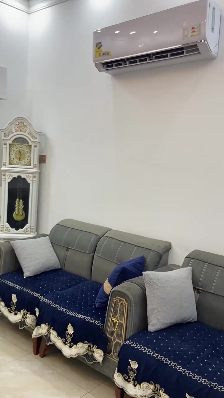 بيت فول زراعي الطوبجي 3 غرف نوم 3 حمامات مع ديكورات 65 متر سند 25 السعر 142 مليون
***********
