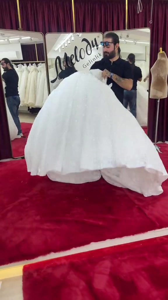 دار إيلا لتاأجير بدلات الزفاف والمهر والحنه 🤎👰 عنونا بغداد م آلصدر الكياره قطاع 69استفسار اكثر واتساب ***********#أضيفي_لجمالك_لمسه_فن_معنا💫✨ #تركيا_اسطنبول_العراق_سوريا_مصر #بدلات_عرس 
