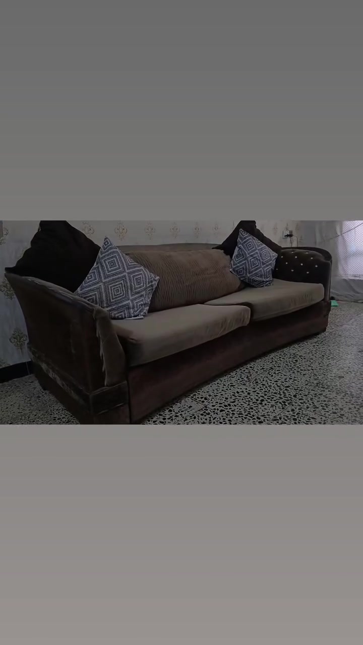 ✨ تخم تركي فخم ومريح للبيع بسعر لقطة! ✨
​هيكل حديد ثقيل يتحمل.
​يتحول إلى سرير بكل سهولة.
​7 مقاعد مع اسفنج عالي ومريح جداً.
​🏷️ مكلفنا: مليون و300 ألف.
🎯 السعر النهائي (قفل): 325 ألف فقط!
​📞 للتواصل: ***********
