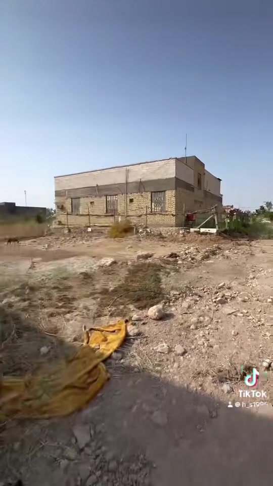 السلام عليكم
قطعه بحي نفط للبيع زراعي
مساحة 200 متر
مقابل بانزين خانه 
السعر مناسب
***********

