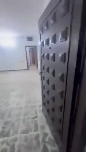 🏠 بيت للبيع في حي الجامعة، قرب جامع بر الوالدين
📐 المساحة: 88 م²
🏡 داخل قيصرية
🛏️ غرفتان نوم
🛋️ صالة
🍳 مطبخ
🚿 خدمات
✨ ترميم جديد بالكامل
🎨 البيت مصبوغ ومرمم وجاهز للسكن
🚪 البيت حاليًا فارغ، تكدر تسكن بيه مباشرة أو تستثمره

💰 السعر: 280 مليون دينار قابل للتفاوض

📞 للاستفسار والاتصال:
***********
