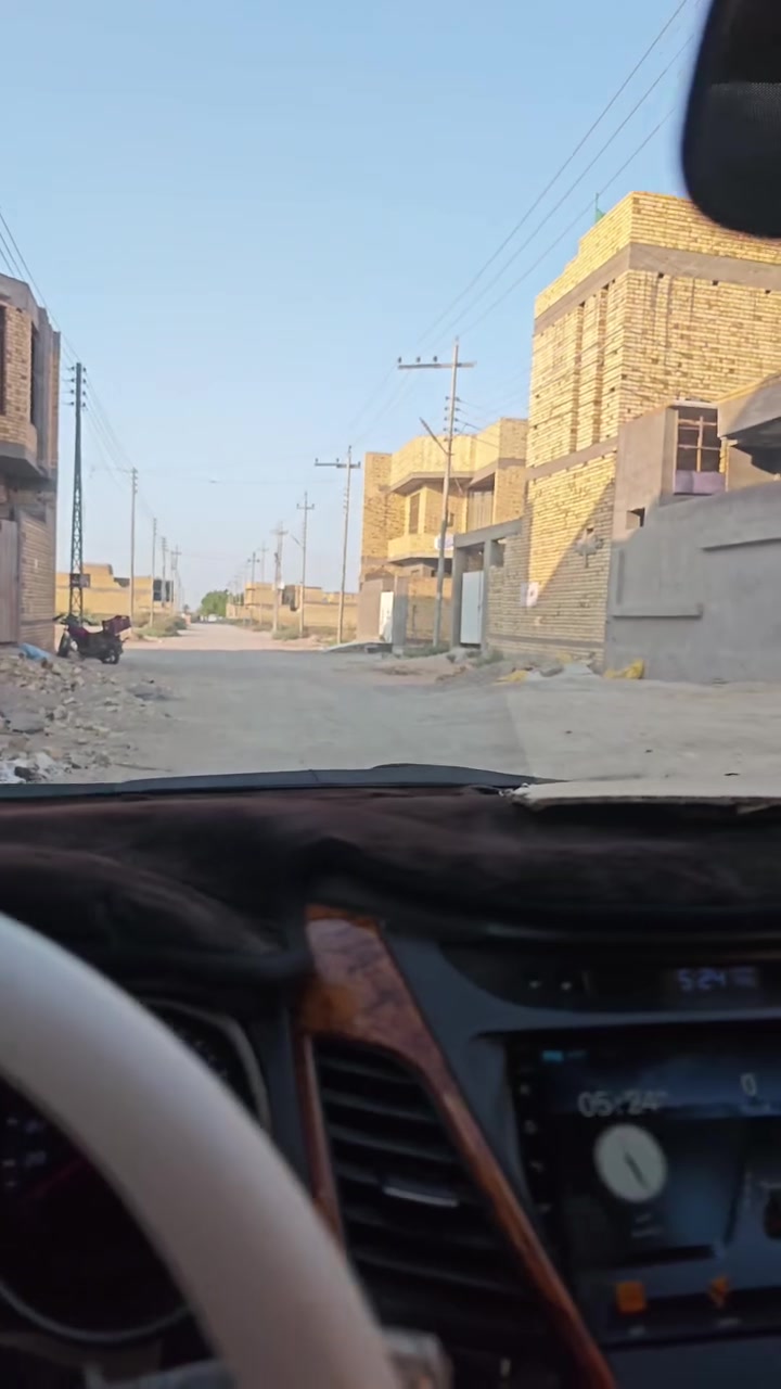 عندي قطعة زراعي بصف الركن 200م بحي الامير بكاع علي حمود  قرب جسر ابو حديبة
منطقة كلش حلوة مخططة مرتبة
اراوس بيت او هيكل وانطي فرق
للاتصال ***********

