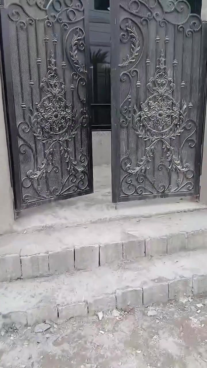 بيت أاجار متكون من 2 غرف نوم و صاله و ديوانية و مطبخ حي جبيل قرب جامع العابد رقم الهاتف *********** سعر 300
