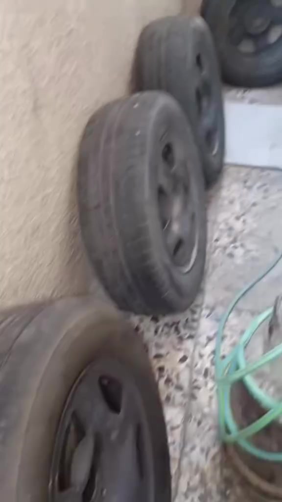تخم ويل ١٦ جيب كومباس تايرات جدد شاد اله لبيع مكاني بغداد الاتصال ***********
