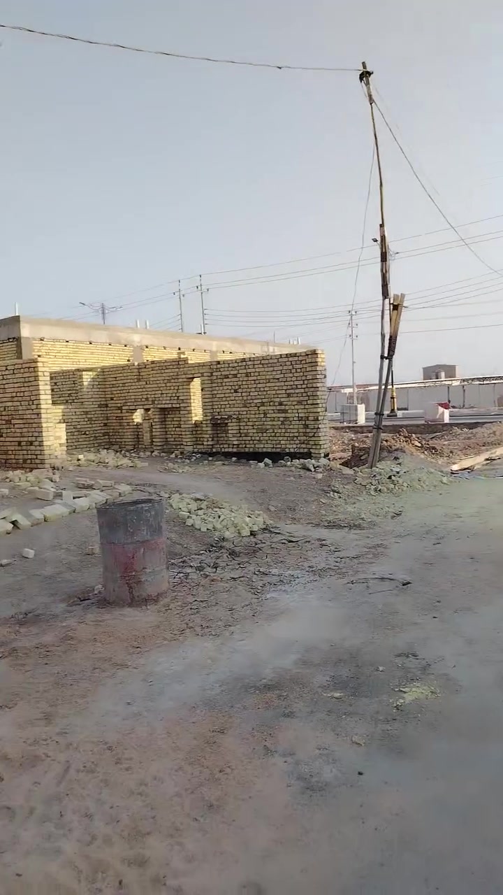 قطعه لبيع ١٠٠ متر مربع بنهاوند الرابعه خلف فوج تحاديه ١١١٢٤ طابو سعر ٤٧ وبيهه مجال رقم ***********
