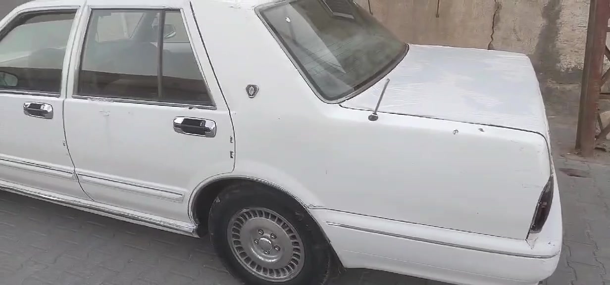 سدرك البيع موديل 2001مكينه فيفيتي جديده ستوني شديته بسمي سياره هذه قمي *********** ٢٧ وبيه مجال
