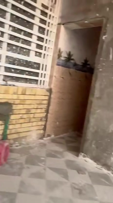 موقع 📍حي الكوفه 
بيت للبيع مساحة📐 350م
زراعي 
غرفتين نوم 🛏
صاله🖼
مطبخ 🍽
استقبال 🏛
صحيات🪞
بيت بناء حديث وجاهز 
مقابيل الملعب الجديد 🏟
كلشي موضح بالفيديو 🎥
الوسيط العقاري              
***********☎ واتساب 
عندك عقار تريد تعرضه عليك بس دز تفاصيل صور والباقي علينه
