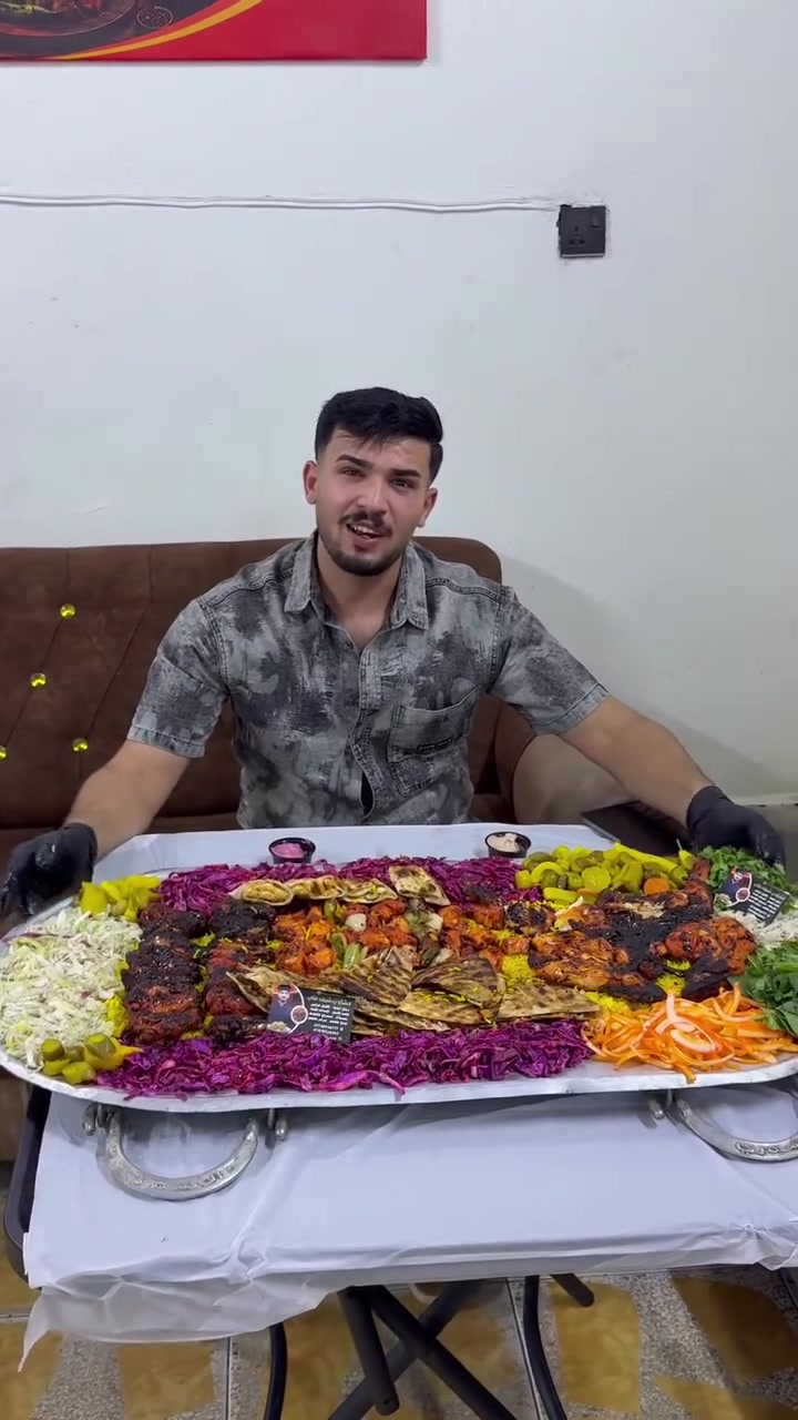 كل هذا يم مشاوي  مشاوي شيف علي
الرقم التوصيل 
***********

وبيش ب 30 الف بس
