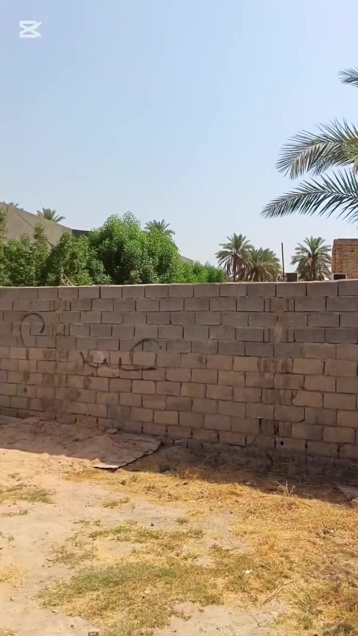 السلام عليكم
الدار للبيع 
 الواجهيه 28نزال 23المساحه الكليه 570
طابو زراعي سند 25 
موقع الدار حله ورديه البوحمير
 للستفسار اكثر ***********
‏‪***********‬‏
