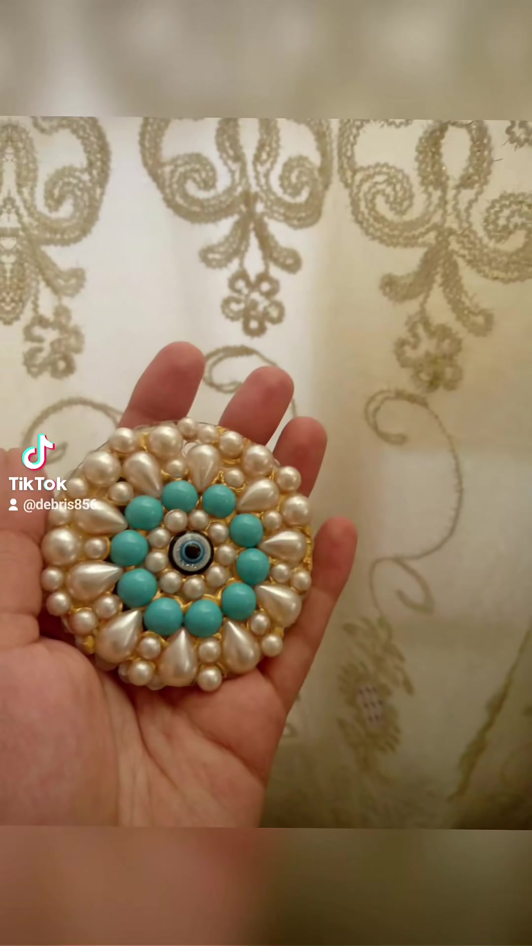 تعليقات سياره باشكال جميله متوفره يمنه للاستفسار ع الخاص
