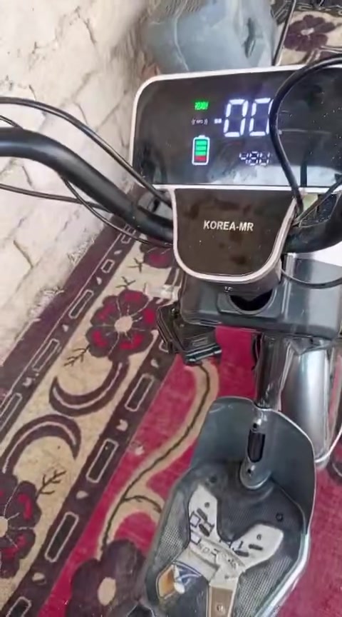 باسكل شحن للبيع
كلشي شغال 
سكن تأميم القادسية ٢
سعر 225 بي مجال
وتساب او خط ***********
