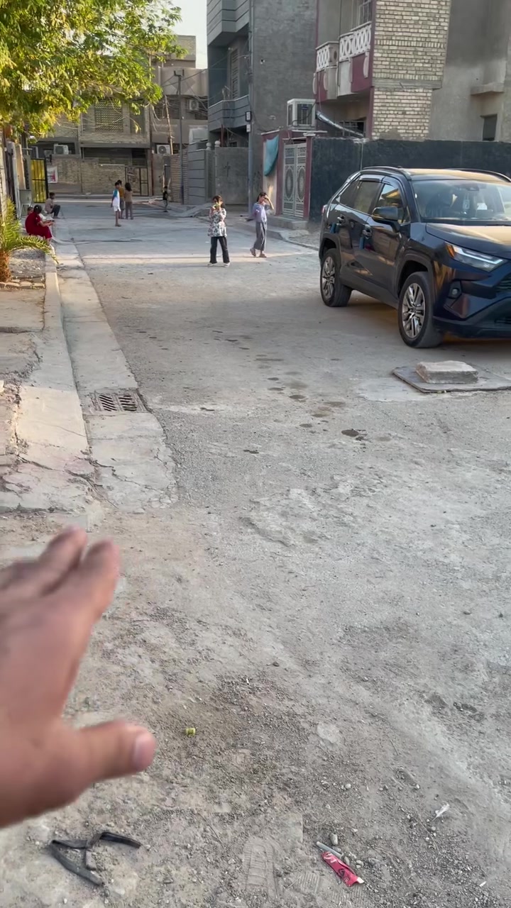سلام عليكم قطعه البيع مساحه 100متر واجها 5ونص نزال 20متر مقاطعه 2على 9 كامل خدمات تبليط ومجاري ومي وكهرباء سند 25 سند بسمي  
سعر 47وبيها مجال ***********التصال
