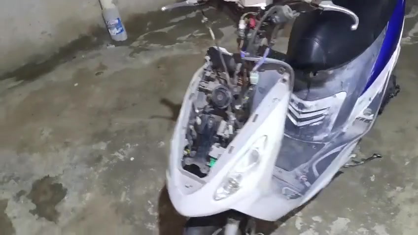 ماكس منغولي للبيع كصه حاويه اخذته قبل شهر وطخيته طخه بصيطه شغاله عله وضع الشركه عوزه تلحيضات بلكفر الشراي بخدمته ***********
