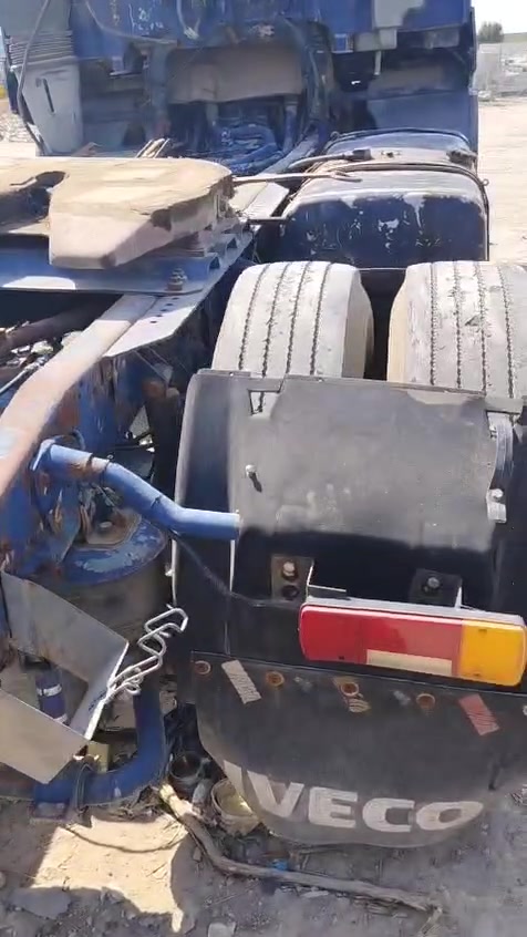السلام عليكم افيكو للبيع موديل 99 مربوطه فلات شرط التحويل موديل 99 السعر 73 وبيها مجال حق الجيب ماكينه 42 مكينه وقير كفاله عامه وكان بغداد الحريه مربوطه فلات ***********
