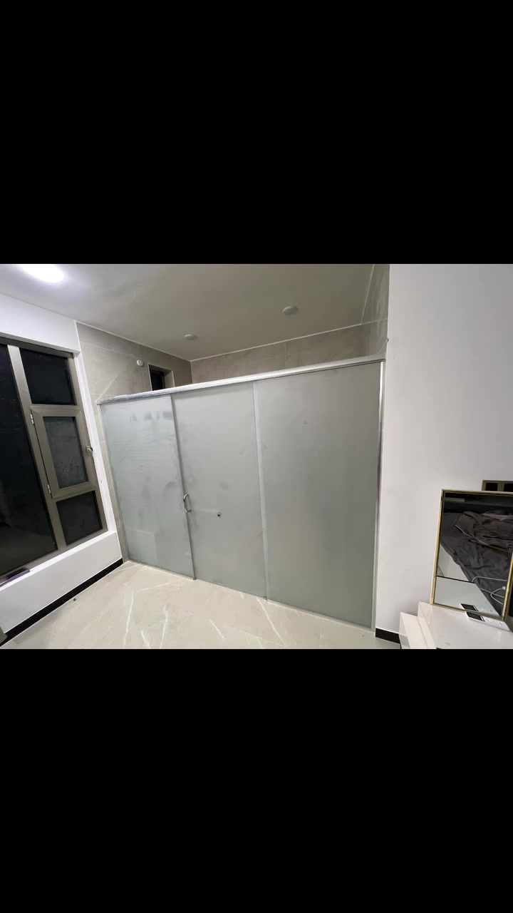 دقة في العمل شعارنا 🤞

  لؤي القريشي للزجاج والألمنيوم الحديث 

🔸لعمل واجهات الزجاج المقسى 🪟 ⚒️ ملم10 

🔸انضمة 🚥 الالمنيوم حديثة G60 💯

🔸ابواب سلايد 🚈  اكهربائية⚡اوتوماتيك

       🔹ابواب🚪هيدروليك ⚙️ 

       🔹شبابيك 🪟 سلايد 🚈 
   
شبابيك Pvc جميع الالوان 

🔸 واجهات البنايات 🏢 الكيرتن وول 💎 

🔸زجاج البانوراما👍 للمصاعد ⏫ 

🔸شاور 🛁 زجاج مقسى💎 10 ملم 📐 

📍 كوت -المشروع قرب معمل الاسفنج 

🖖اتصالكم يسعدنا 🤩

🔹لؤي القريشي***********  -***********📲
