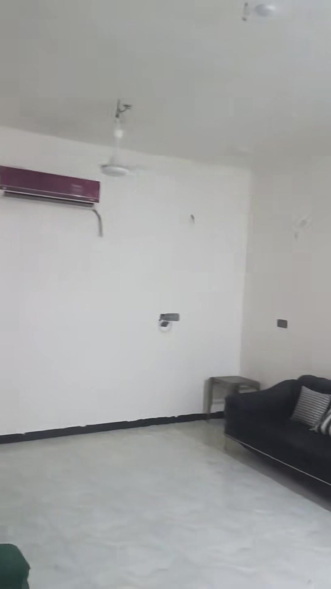 دار مساحته 200م. طابو زراعي سند 25  تفاصيل داخل الفديو. موقع  الحله طريق البوحمير قرب مدرسة القبس الابتدائيه.   السعر مناسب جدا.  تعال شوف راح يعجبك بيت طابوق كونكريت مسلح بناء جديد 2025 
اشتري واخلص من ايجار.  اشتري واكسب راحة بالك 
بلتوفيق إنشاءالله للكل 🥰
للاستفسار الاتصال على الرقم التالي ***********
مكتب فيض الرحمن 
خدمات متوفره بلمنطقه سكنيه  🥀@السعر نزل ب60
