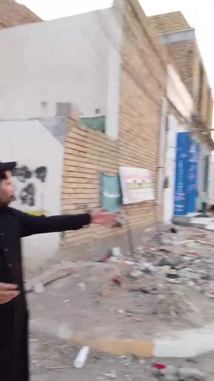 السلام عليكم بيت للبيع مساحه 120 متر ركن العنوان سايدين حي الموظفين الوجهة 12 والنزال 10 موقع تجاري طابق ونصف بي محل وصالح السكن الاستفسارات الاتصال ***********
