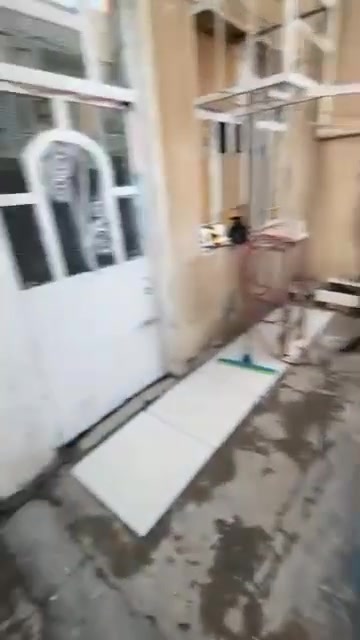 الثعالبه الاولى العشر آلاف • مشتمل • ٥٠م