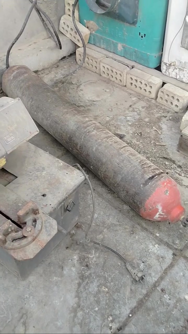 بيع كتر حديد شغال نضيف جدا 
سنكل يشتغل على ٥امبير مع 
بطل اوكسجين ***********

