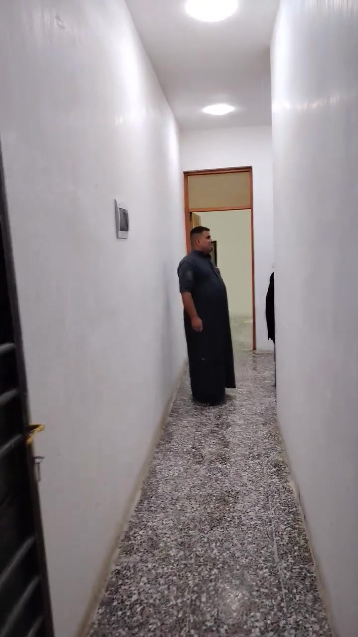 السلام عليكم يوجد لدينا بيوت كافة المساحات العنوان بغداد مدينة الصدر الحميديه شارع سيد عوده تسليم مفتاح الاتصال *********** مكتب أنوار الصدرين
