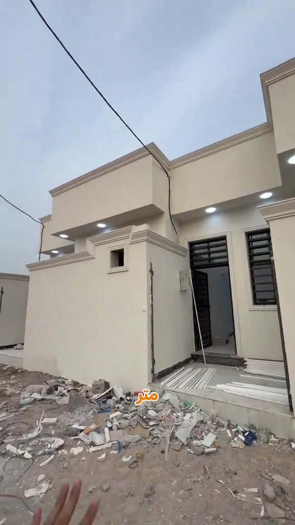 البصرة الصالحية • 130م • 3 بيوت
