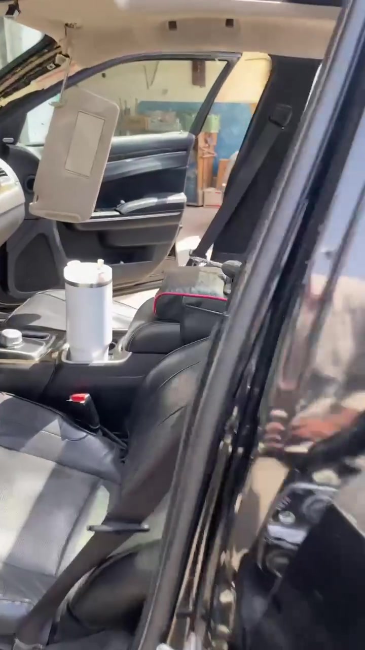 تصليح برده بانوراما سلايت اوباما 
محل حسين الكطراني لتبديل جميع انواع زجاج السيارات وتصليح البنو رامات ولتنتات ولقطع الغيار بانسب الاسعار بصره صناعيه حمدان خلف مطعم ركن الصناعيه محل رقم 30 
*********** حسين 
*********** محمد
