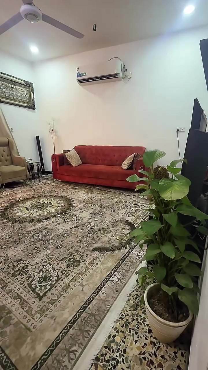 للبيـ ع مساحة ١٤٠ طابو زراعي ٢٥ 
العنوان / نهاية شارع المعهد ع سده مقابل أسواق بابا اشتريلي 
البيت ركن بصف البيت حديقه جبير تشجير اني ما مصورها 
واتساب ***********
