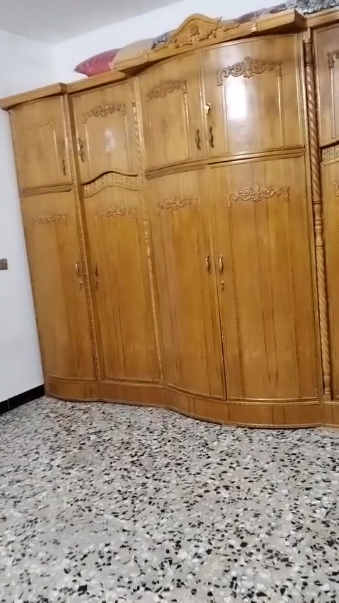 للبيع • السعر بالخاص • غرف نوم