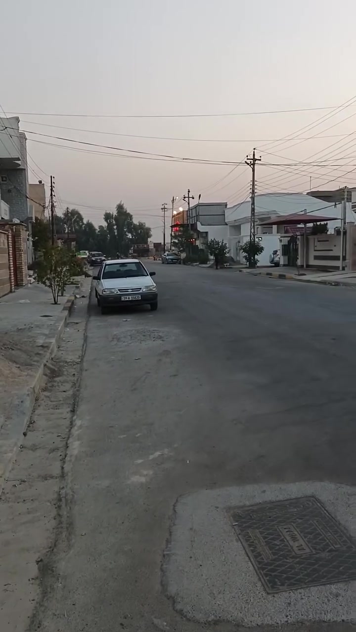 قطعه أرض للبيع مساحة 216 ملك صرف بموقع جداً راقي وكلش صعب تلكي بهيج مكان قطعه ترهم لشخاص  ثنين وتكدر تسحب عليه إسكان وبسعر كلش حلو اتصل ودلل ***********@للجميع
