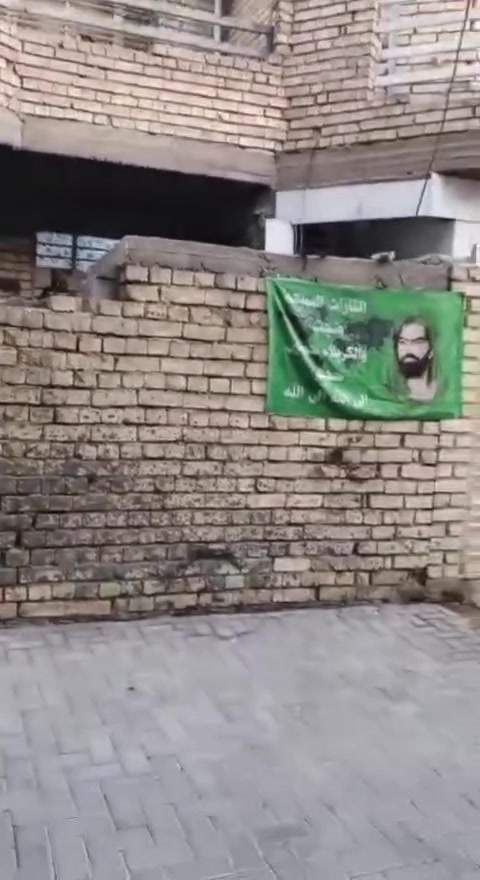 السلام عليكم بيت بحي البساتين مساحة ٧٥ متر زراعي سند ٢٥الواجهة ٥ النزال ١٥ بيت طابق ونص بشارع منهل يم الكصاب الموسوي سعره ٩٠ رقم الهاتف ***********
